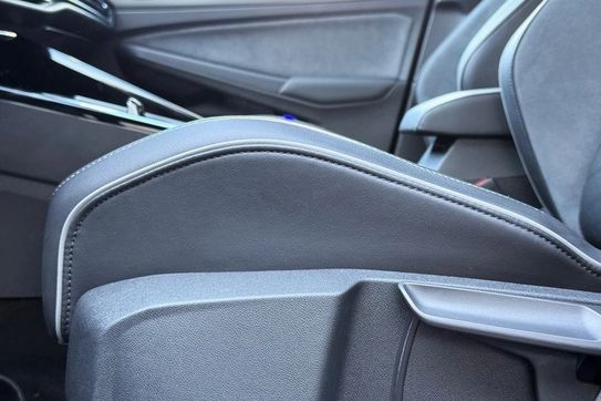 Volkswagen Golf 1.5 Etsi Mhev r-Line Dsg