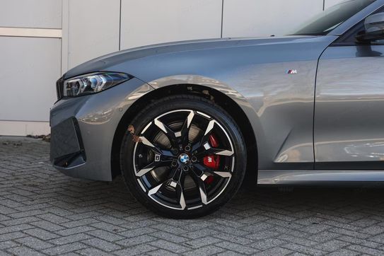 BMW Seria 3 330i xDrive M Sport