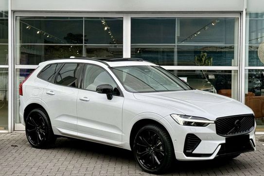 Volvo XC60 B5 AWD Plus Black Edition