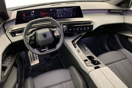 Peugeot 5008 GT 1.2 mHEV e-DCS6