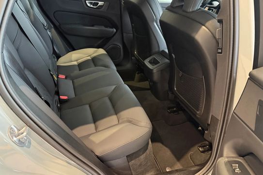 Volvo XC60 B5 B AWD Plus Dark