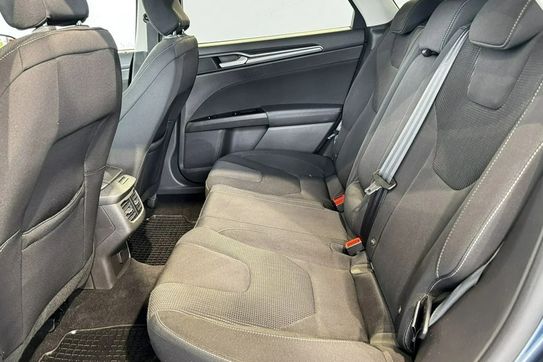 Ford Mondeo 2.0 Hybrid Titanium