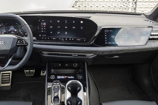 Audi A6 e-Hybrid quattro Avant