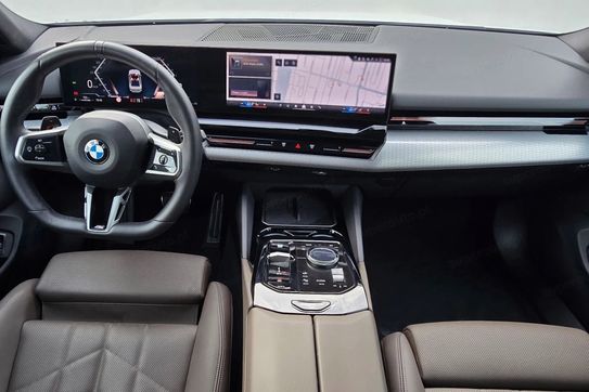 BMW Seria 5 520d xDrive M Sport aut