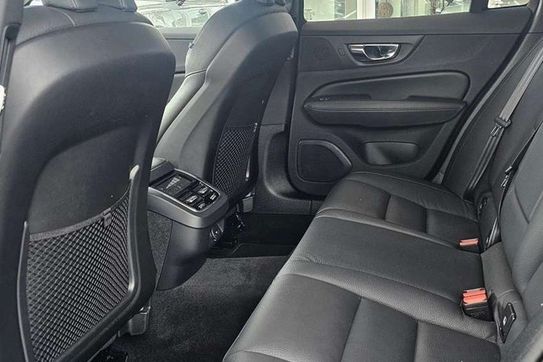 Volvo V60 B4 Plus Dark
