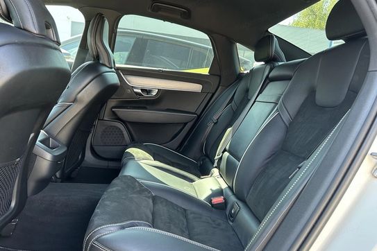 Volvo S90 D4 R-Design