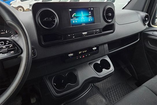 Mercedes Sprinter 317 CDI Długi AT