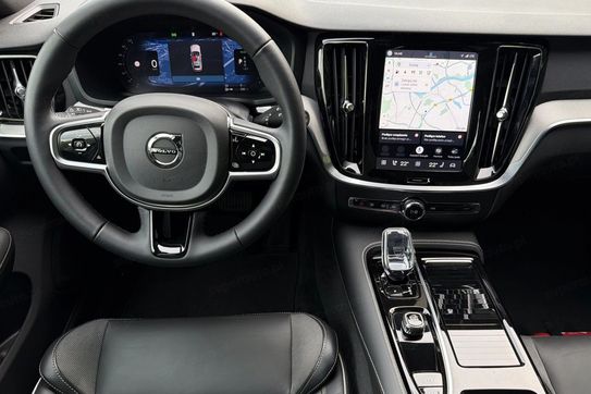 Volvo V60 T6 AWD Plug-In Hybrid Plus Bright aut