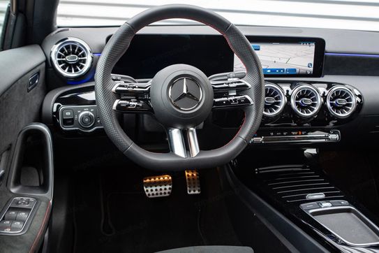 Mercedes Klasa A 250 e AMG Line