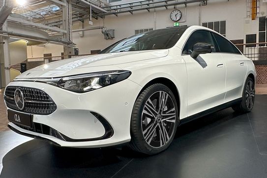 Mercedes CLA 180 Progressive