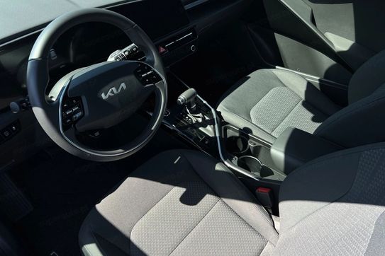 Kia Niro 1.6 Gdi Hybrid m