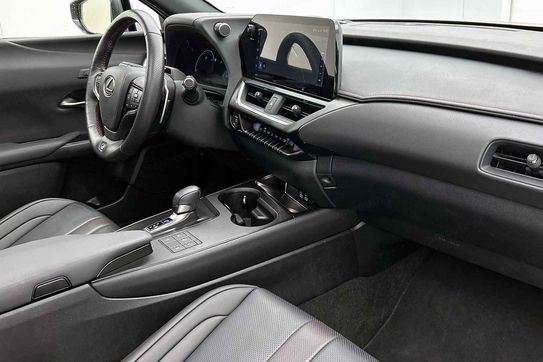 Lexus UX 300h F Sport 2.0 Hybrid Dynamic Force