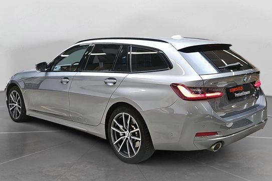 BMW Seria 3 330i xDrive sport-aut