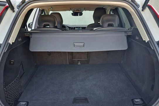 Volvo XC60 T6 Plug-In Hybrid AWD Plus Bright