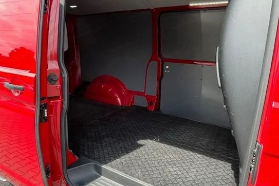 Volkswagen Transporter TDI L2H1