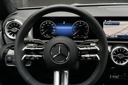 Mercedes CLA 250 4-Matic AMG Line Shooting Brake