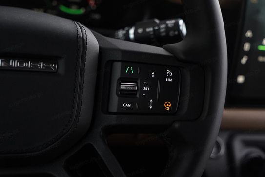 Land Rover Defender 130 3.0 D350 X-Dynamic HSE