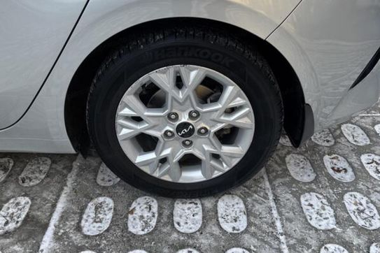 Kia Ceed M 1.5 T-GDI  DCT