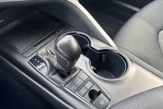 Toyota Camry 2.5 Hybrid Comfort CVT