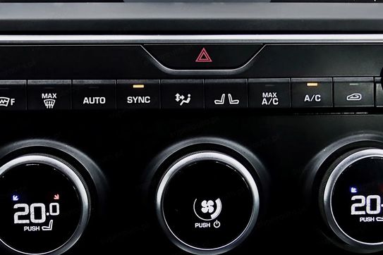 Jaguar E-Pace 2.0 i4P AWD R-Dynamic S