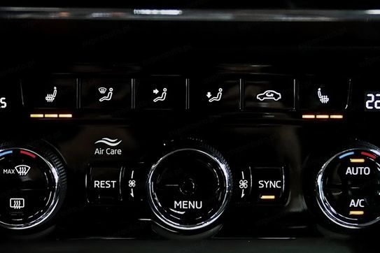 Skoda Superb 2.0 TDI SCR Style DSG