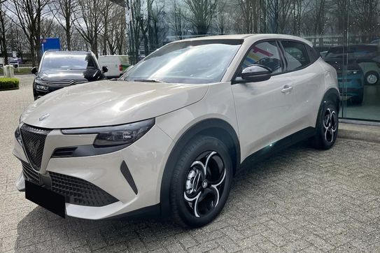 Alfa Romeo Junior 1.2 Ibrida