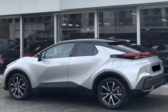 Toyota C-HR Teamplayer 1.8 Hybrid