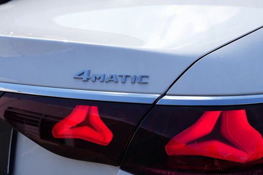 Mercedes Klasa E 220 d  4-Matic AMG