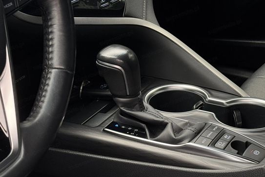 Toyota Camry 2.5 Hybrid Executive CVT