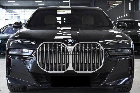 BMW Seria 7 740d xDrive M Sport