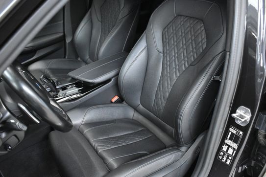 BMW Seria 5 520d xDrive M Sport mHEV aut