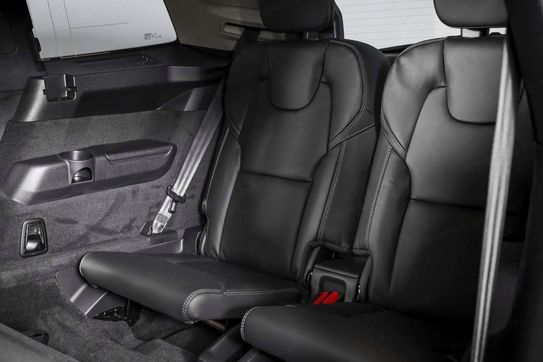 Volvo XC90 B5 AWD Ultra Dark