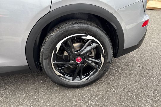 DS DS 7 Performance Line 1.6 E-Tense Hybrid AT