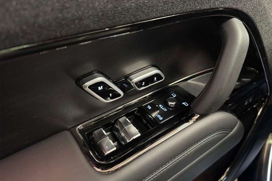 Land Rover Range Rover Sport 3.0 D300 Dynamic SE