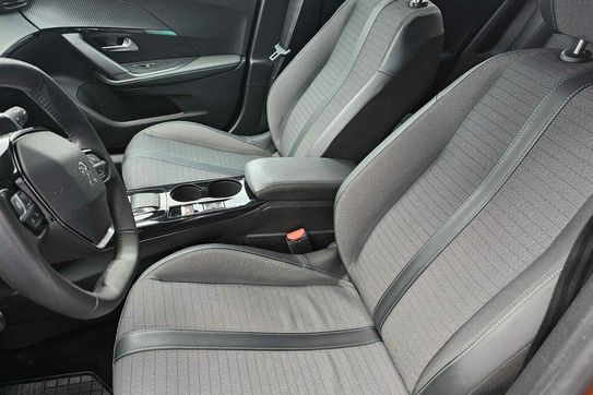 Peugeot 2008 1.2 PureTech Allure S&S EAT8