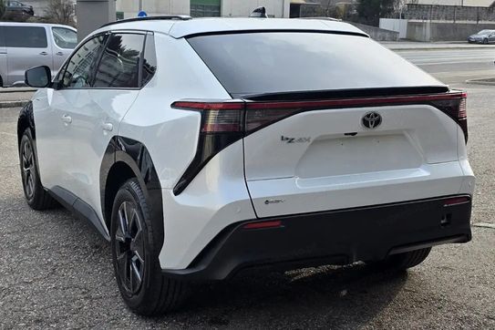 Toyota bZ4X Style EV