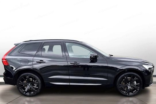 Volvo XC60 B5 B AWD Plus Black Edition