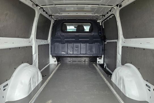 Mercedes Vito L2H1 AT8