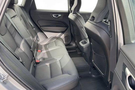 Volvo XC60 B5 B AWD Plus Dark