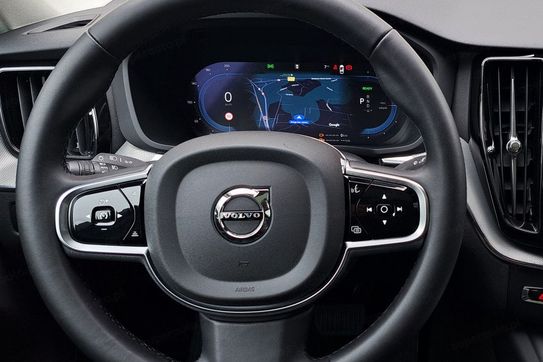 Volvo XC60 T6 Plug-In Hybrid AWD Plus Dark aut