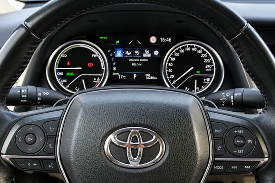Toyota Camry 2.5 Hybrid Executive Cvt