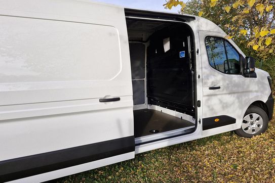 Renault Master L3H2 Extra AT9