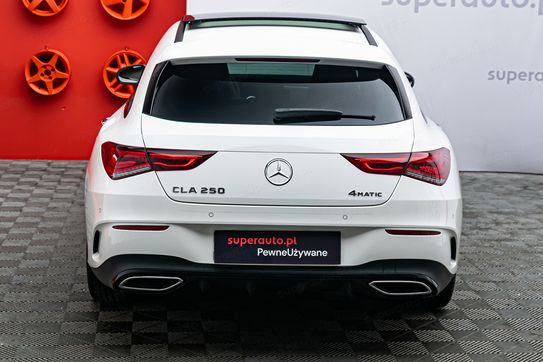 Mercedes CLA 250 4-Matic AMG Line