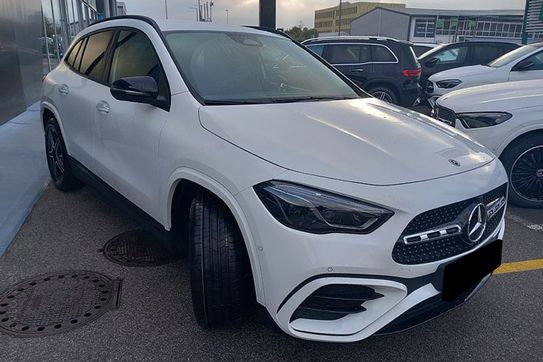 Mercedes GLA 200 AMG Line