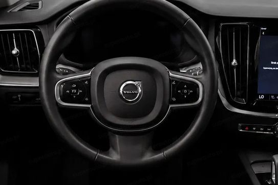Volvo XC60 B5 B AWD Momentum Pro aut