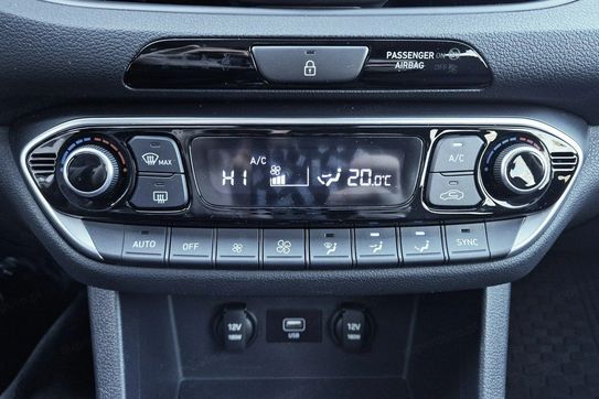 Hyundai i30 1.5 T-GDI Smart DCT