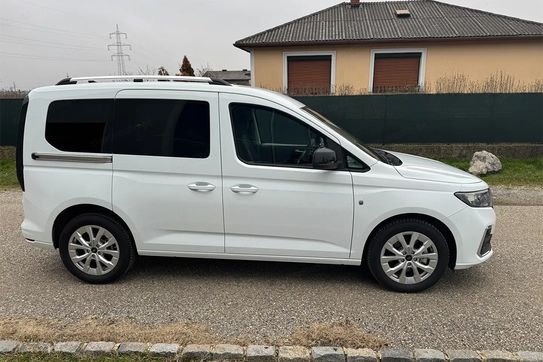 Ford Tourneo Connect L1H1 Titanium A7