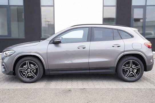 Mercedes GLA 220 4-Matic AMG Line