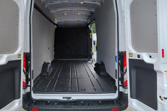 Ford Transit L4 RWD Trend