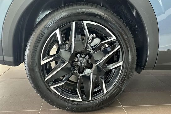 Peugeot 5008 Allure e-DCS6 1.2 mHEV